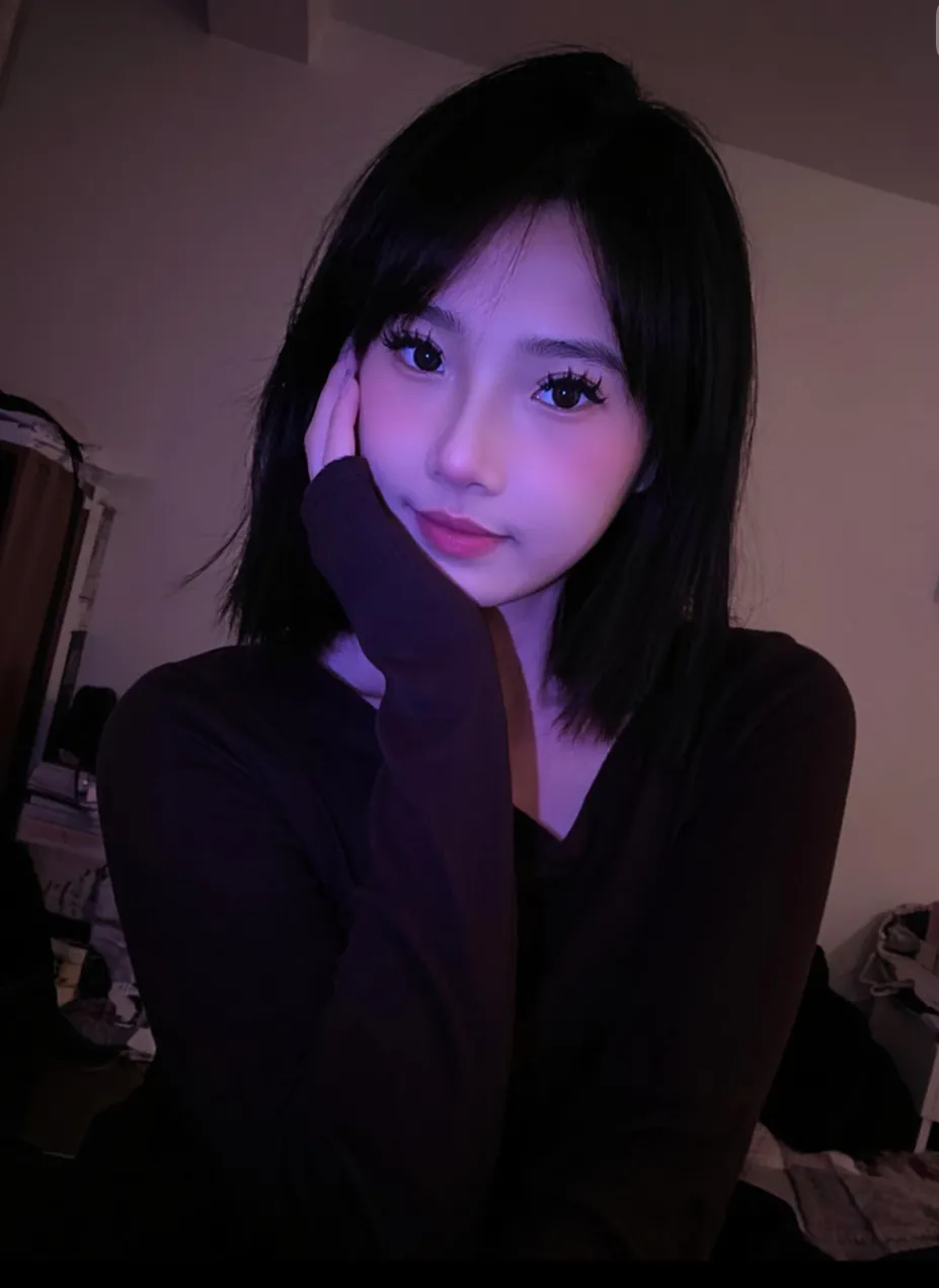 中壢接髮魔女Monica百萬名師 上越髮型|極致零感接髮|新式縮毛矯正|區塊染設計|霧感染髮
